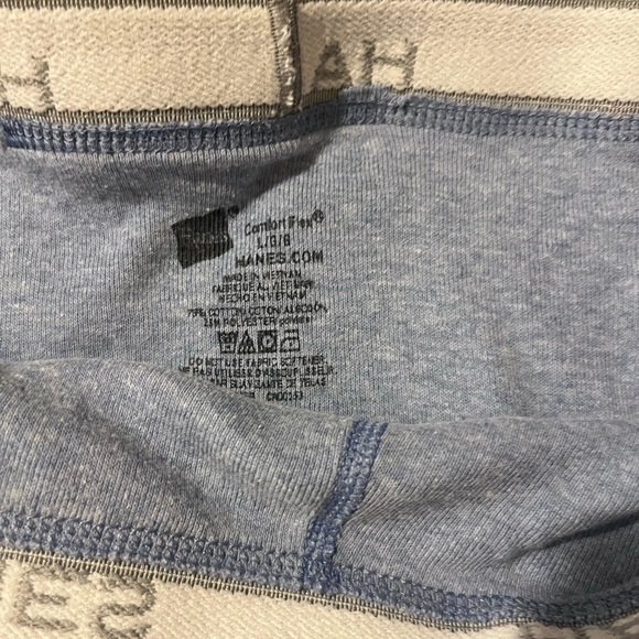 NWOT
Hanes Men's Boxer Briefs in Black, Gray, and Blue - Picture 4 of 4